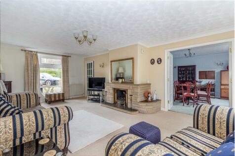 Living-room-2.jpg