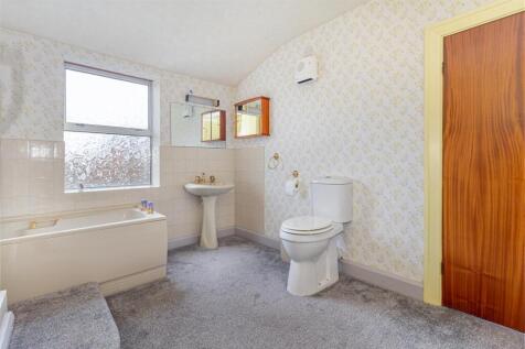 Bathroom-2.jpg