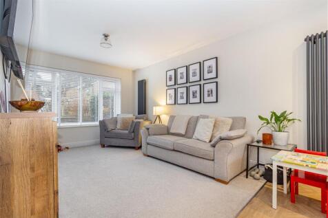 Living-room-1 19.jpg