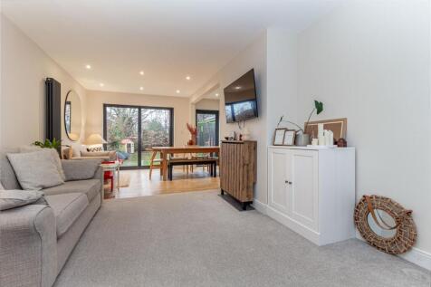 Living-room-3 17.jpg
