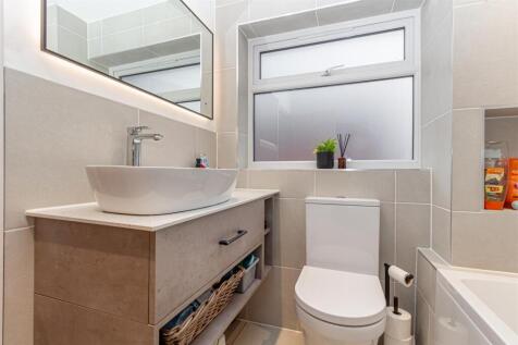 bathroom-2.jpg
