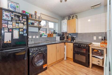 Kitchen2.jpg