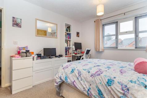 Bedroom-1-2 33.jpg