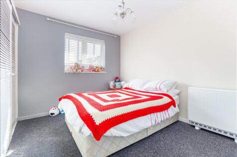 Bedroom-1-1 43.jpg