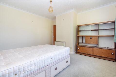 Bedroom-1-3.jpg
