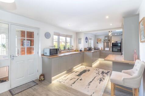 kitchen-1-1.jpg
