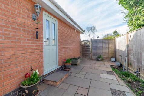 back-garden-1-4.jpg