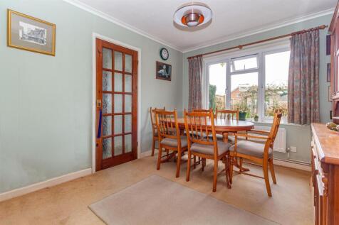 Diing-room-1.jpg