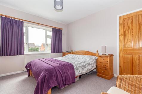 Bedroom-2-2.jpg