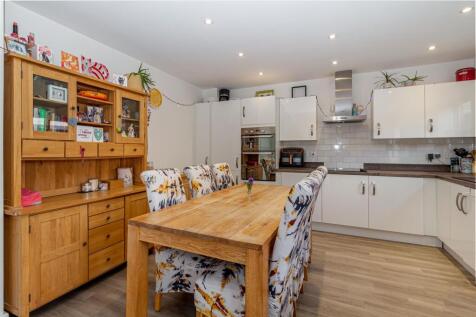 Kitchen-3.jpg