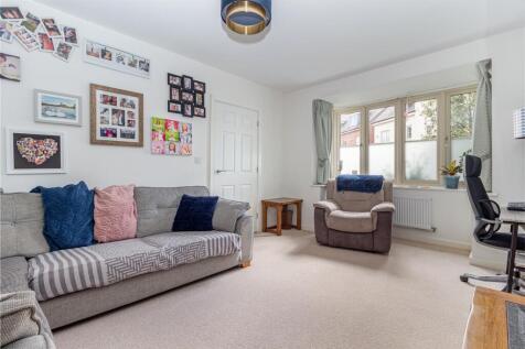 Living-room-4.jpg