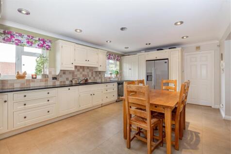 Kitchen-3.jpg