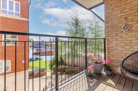 balcony-2.jpg