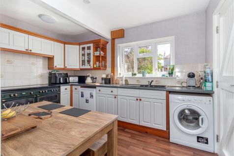 Kitchen-2.jpg