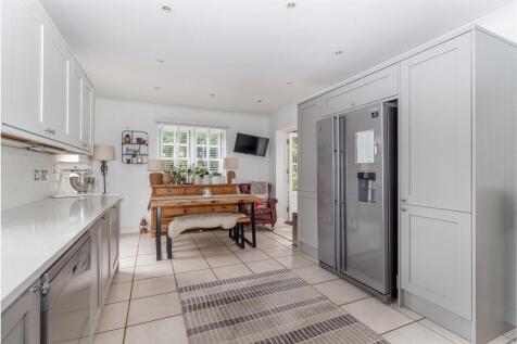 Kitchen-3.jpg