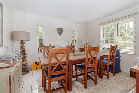 Dining-room-1.jpg