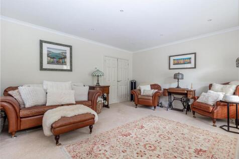 Living-room-4.jpg
