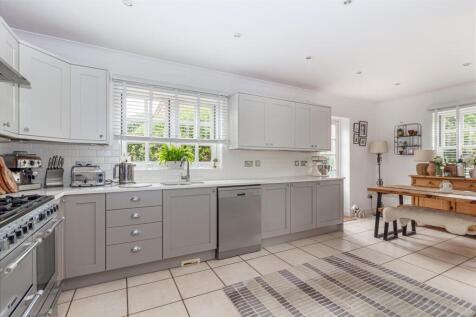 Kitchen-4.jpg
