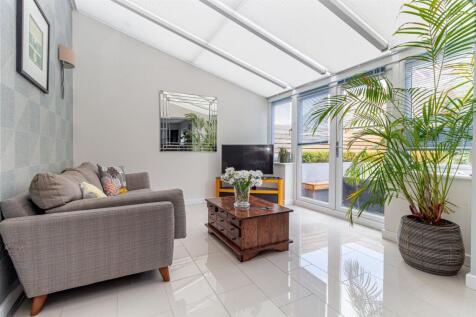 Sitting-room-1.jpg