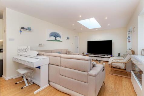 Living-room-5.jpg