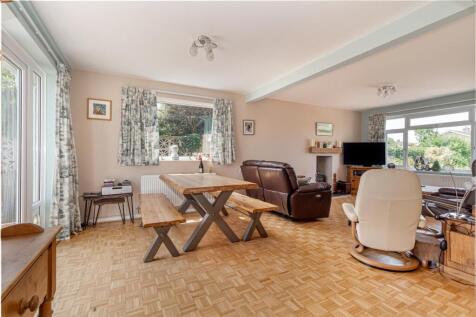 Living-room-3.jpg
