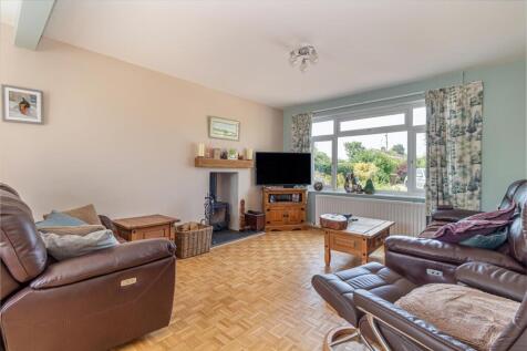 Living-room-2.jpg