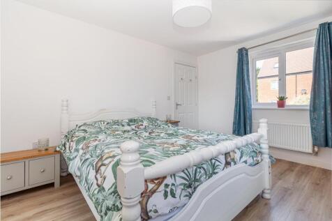 Bedroom-1-3.jpg