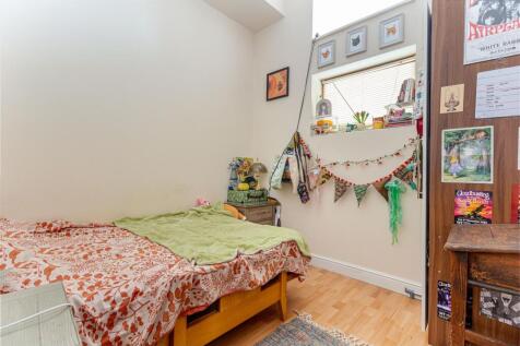 Bedroom-1-3.jpg