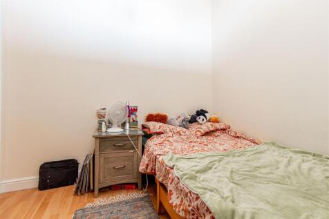 Bedrom-1-2.jpg