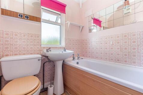 Bathrom-3.jpg