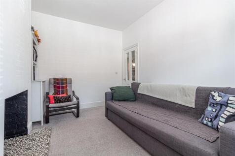 Living-room-3.jpg