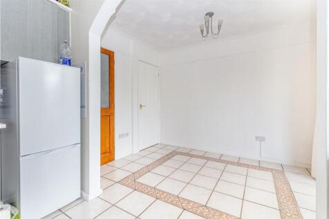 Dinign-room-1.jpg