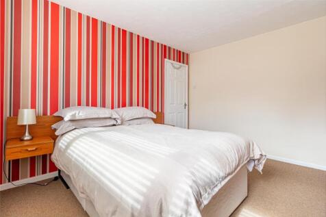 Bedroom-2-3.jpg