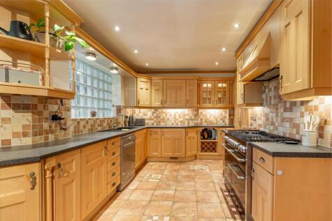 Kitchen-2.jpg