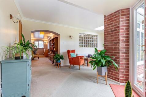 Hallway-2.jpg
