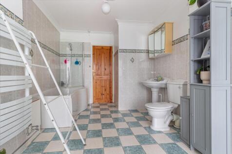 Bathroom-2.jpg