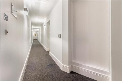 Hallway-1.jpg