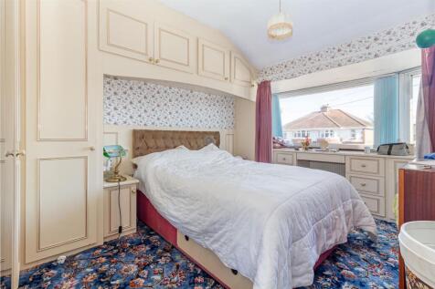 Bedroom-1-1 44.jpg