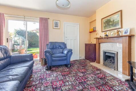 Living-room-2.jpg