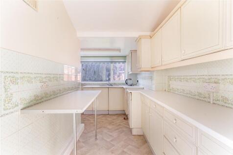 Kitchen-2 30.jpg