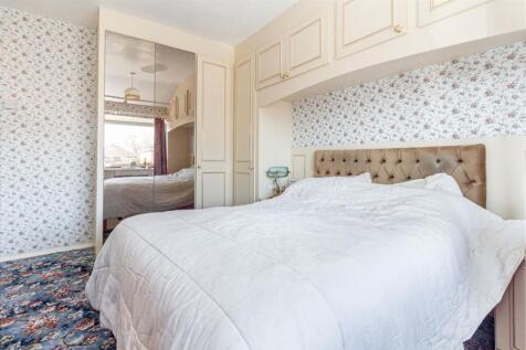 Bedroom-1-2 43.jpg