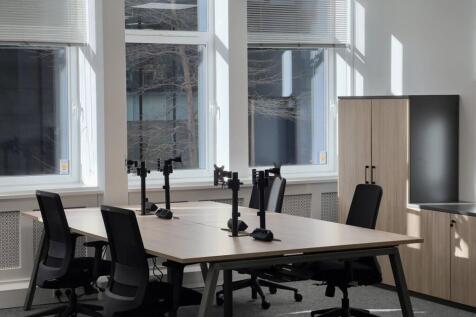 Dukes Place - 1st floor office seating