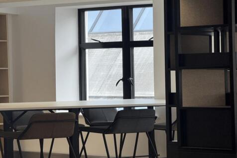 Sekforde House  Kitchenette Seating Area.jpg