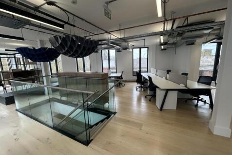Sekforde House  Desks and Workspace 3.jpg