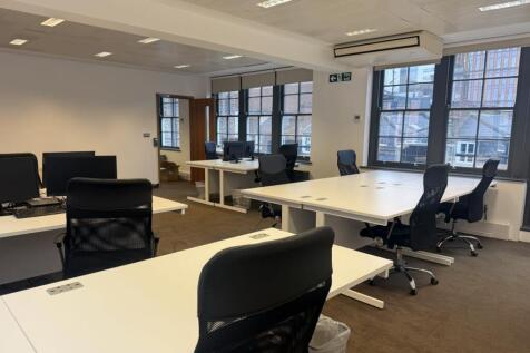 Moorgate House  Open Plan Desks Reverse Angle.pn