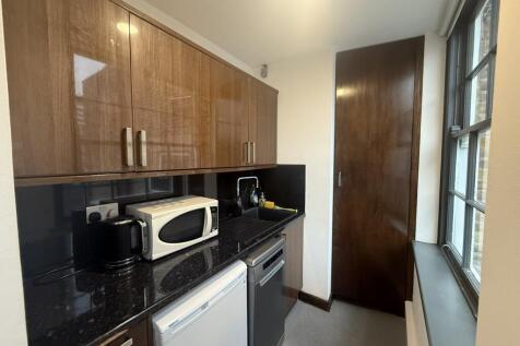 Moorgate House  Open Plan Office.png