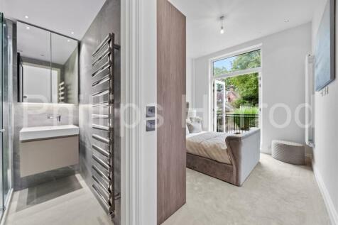 Flat 4, 49 Fitzjohns Avenue NW3 6PH-3.jpg