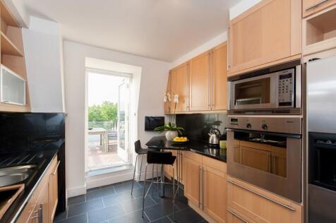 Europa House - Kitchen.jpg