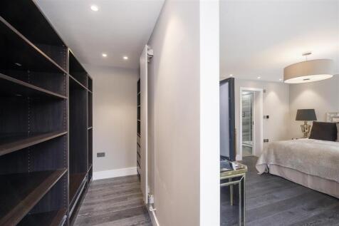 Master Bedroom - Dressing Room  4CC.jpg