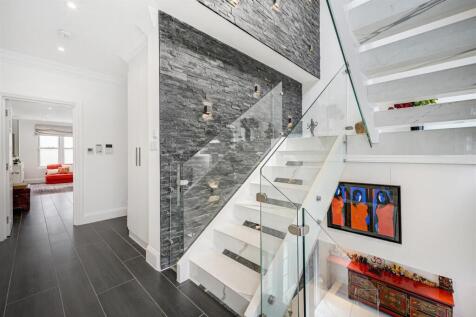 Savills_Prime Lets 18 Wellington Road (22).jpg